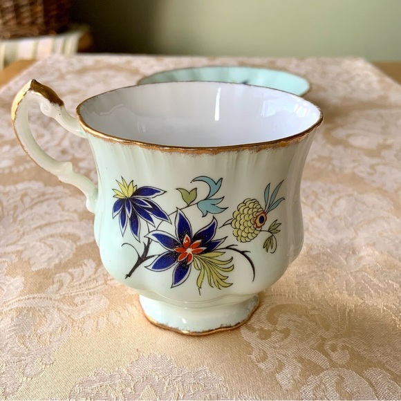 Paragon Oriental Series china cup and saucer - Picture 5 of 9